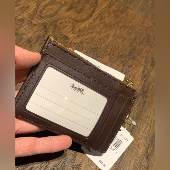 New Coach Wallet - Picture 3 of 4